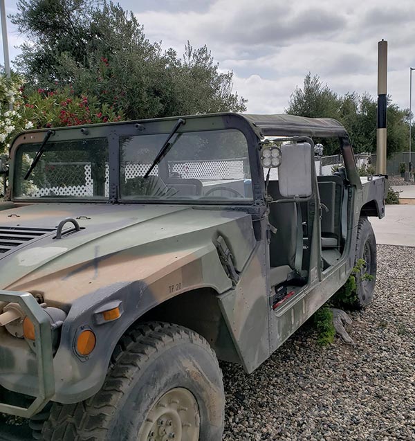 Hi-Q Military Antenna front view of Jeep